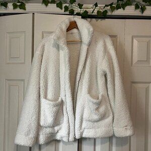 Fuzzy White Oversized Jacket with Pockets and Zipper